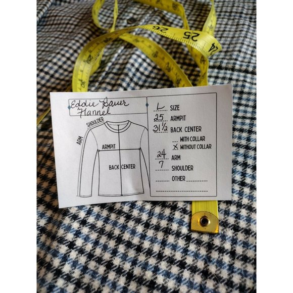 Eddie Bauer Mens button down Flannel sz Large L Blue Black White plaid - Picture 6 of 6